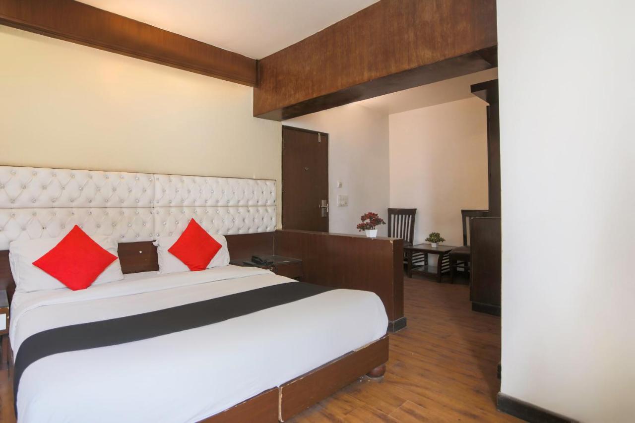 Hotel O Parktel Indirapuram Kültér fotó