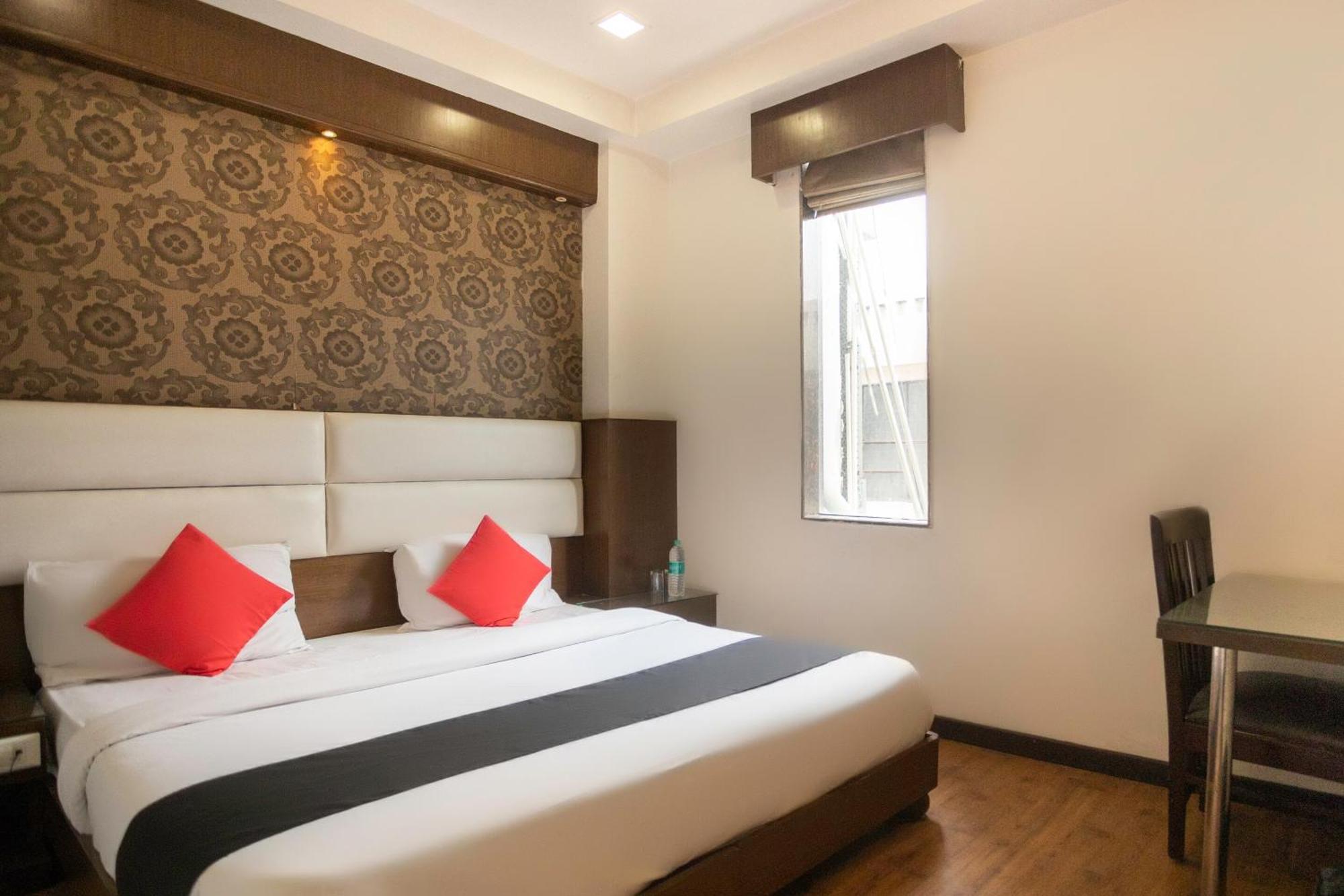 Hotel O Parktel Indirapuram Kültér fotó